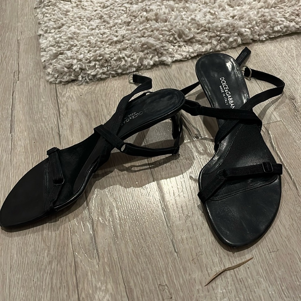 unique Dolce & Gabanna vintage strappy kitten heel